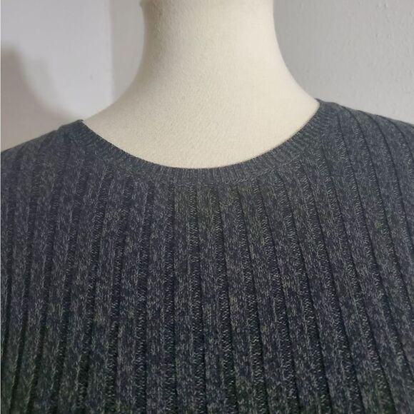 GAP Gray Sweater Top Size Small - Picture 10 of 12